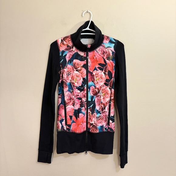 lululemon athletica Tops - Lululemon Athletica Asana Secret Garden Zip-Up Pink and Blue Floral